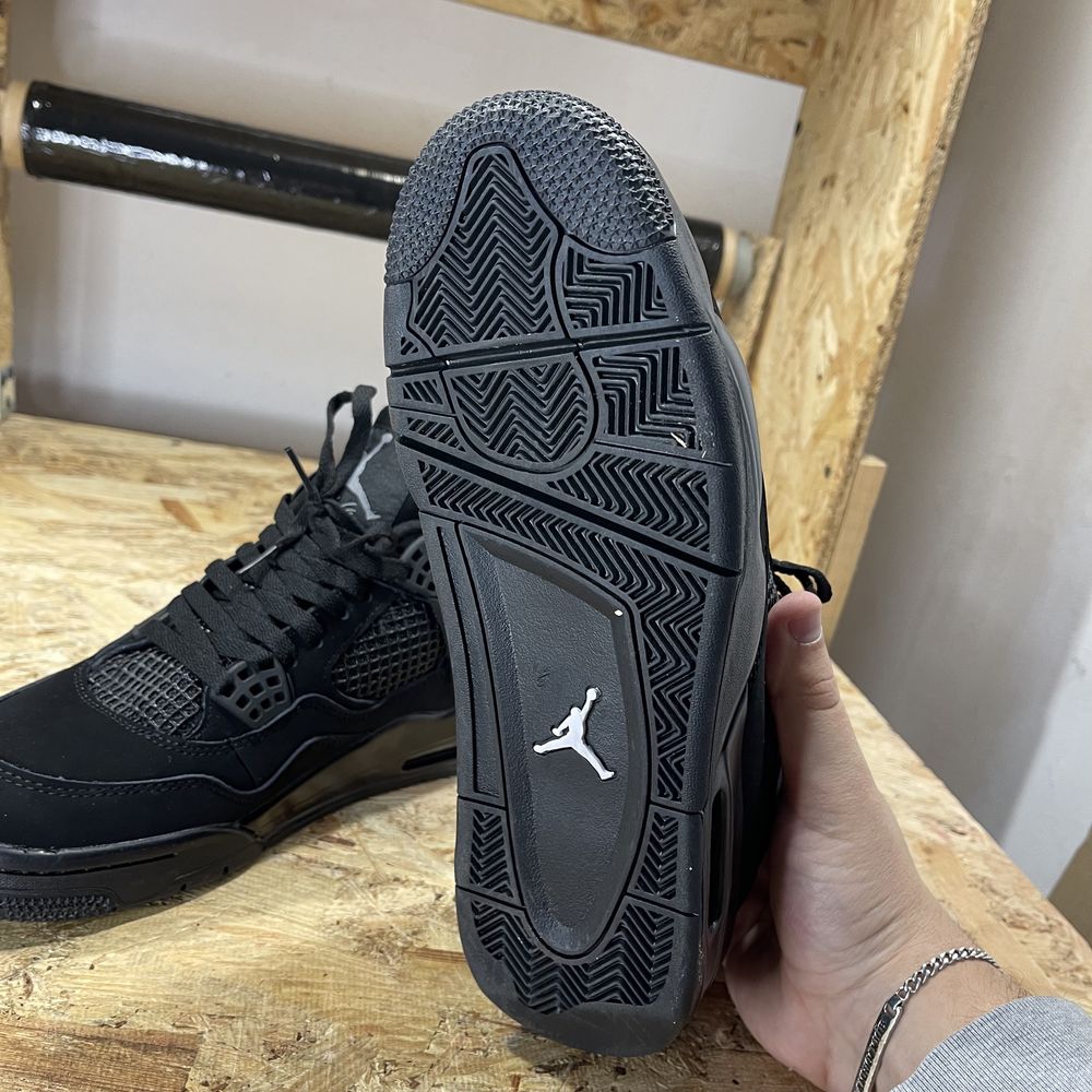 Чоловічі кросівки Nike Air Jordan 4 Triple Black winter