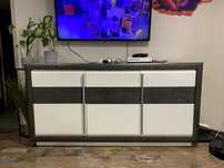 Komoda z oświetleniem LED – Agata Meble Canne New 2S3D