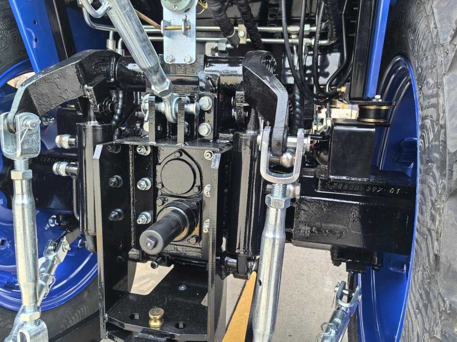 Мінітрактор Файтер TE-504 CRD (з кондиціонером): 50 к.с., Кабіна