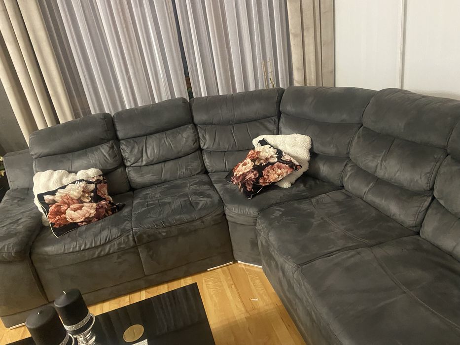 Pilnie sprze duzy naroznik stan dobry , bez funkcji spania kolor szary