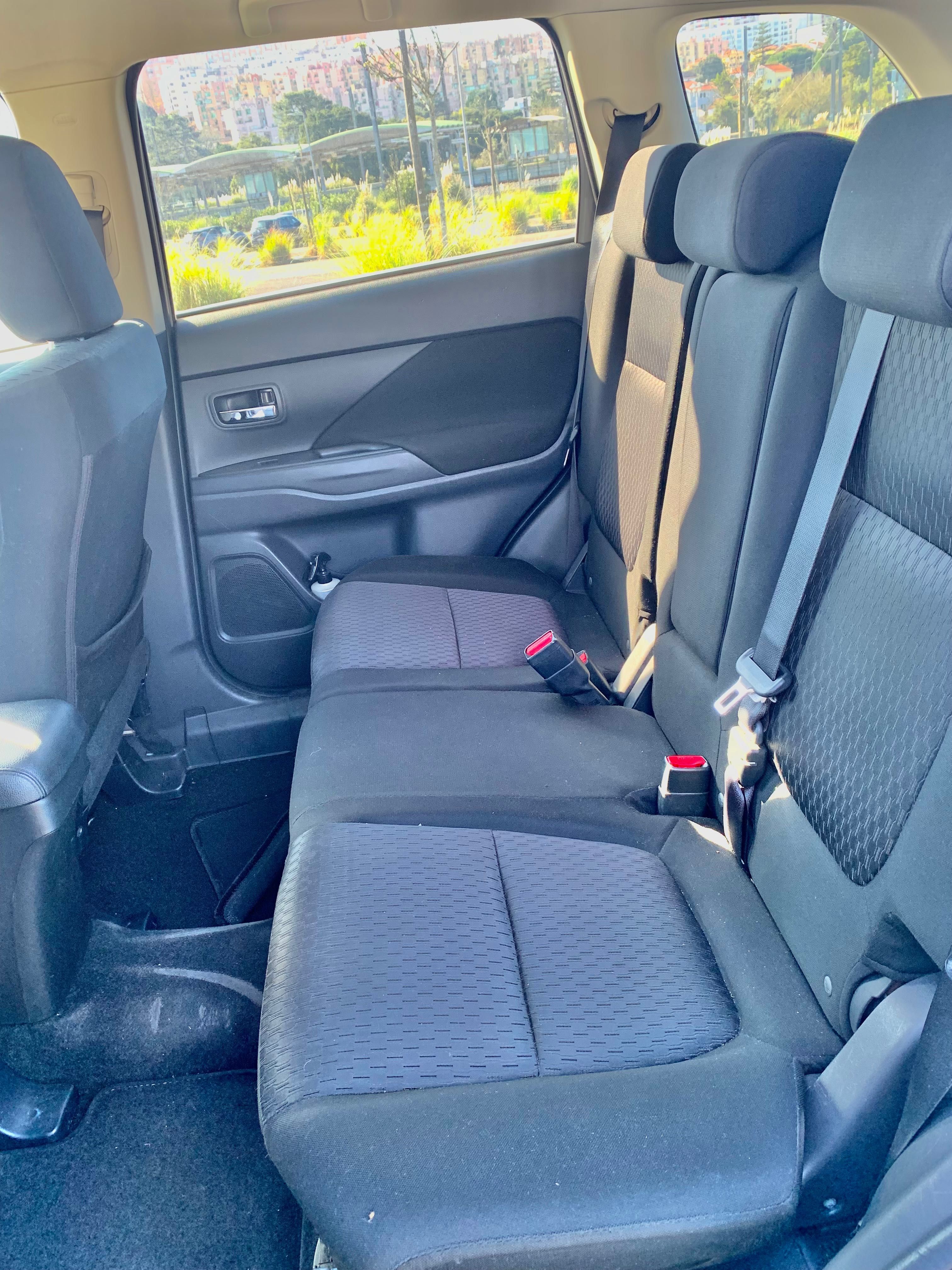 Mitsubishi Outlander - ACEITO TROCAS