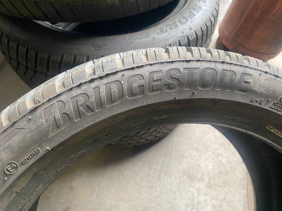 225/45R18 Bridgestone Dwie używane opony zimowe