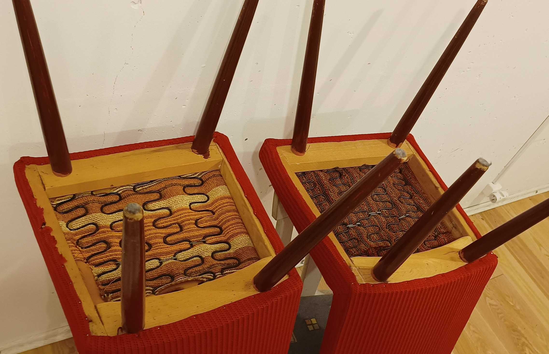 Krzesło tapicerowane typ 200-244 tzw. patyczaki z prl