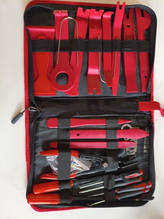 Ściągacze do tapicerki - demontażu