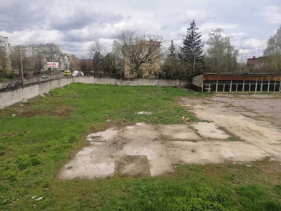Продаж майнового комплексу будівель 4500 м2, ділянка 1.5 га! Центр!