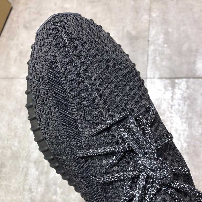 buty Espadryle adidasYeezy Boost350V2 czarny Espadryle R.44