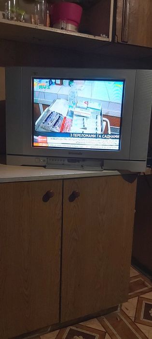 Телевізор  FHILIPS 32".