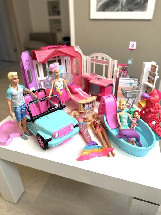 Zestaw BARBIE lalki z akcesoriami
