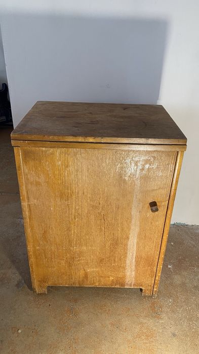 УІМЗ ім Калініна, швійна машинка зі столом