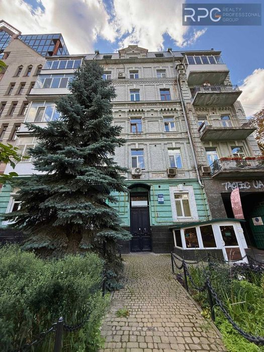 БЕЗ% Продаж 3-кімнатної квартири  вул. Богдана Хмельницького, 57 юа