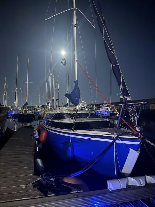 Veleiro mcgregor 26 ‘de 2011 ,yamaha 50 cv  atrelado rodado duplo