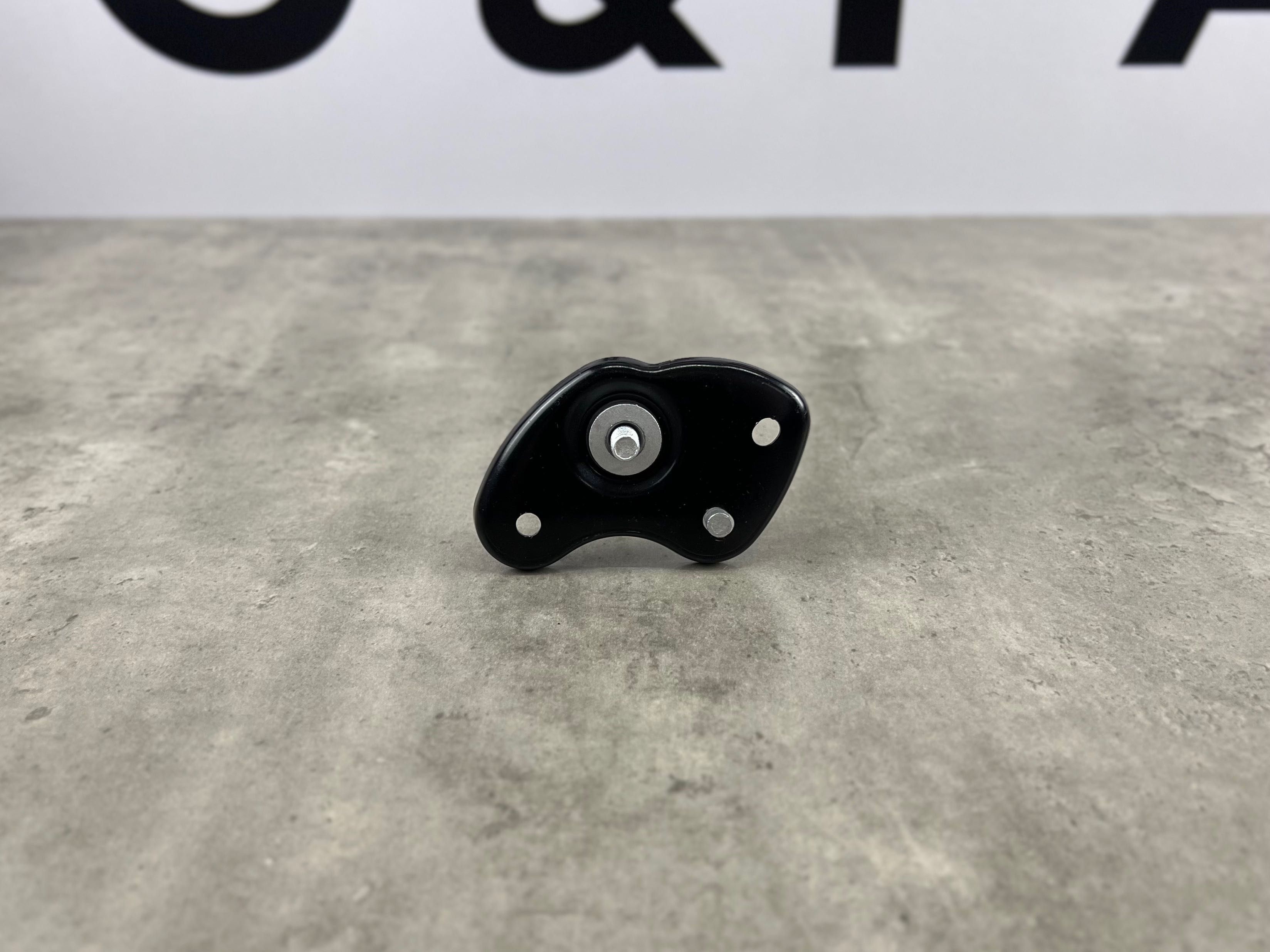 Замок капота (верх) - BMW 3 (G20/G21) 51237473707