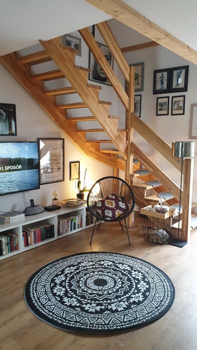 Piekny dom nad jeziorem z kominkiem 145m2, 4 sypialnie, ogród iglasty