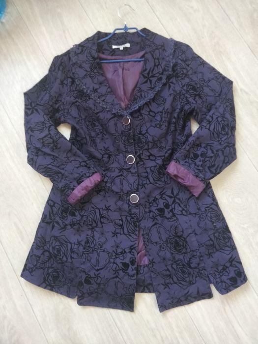 Фіолетове готичне пальто izabel