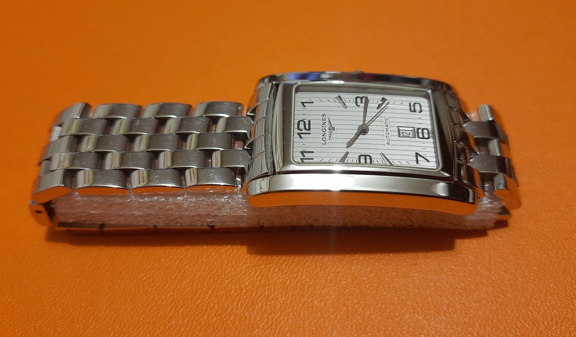 Швейцарський механічний годинник LONGINES Dolce Vita