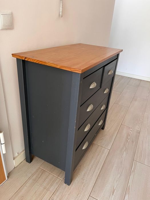 Conjunto de Cómoda e mesa de apoio