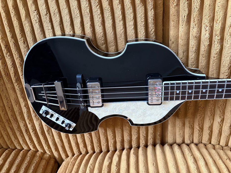 Höfner HCT-500/1-BK Violin Bass