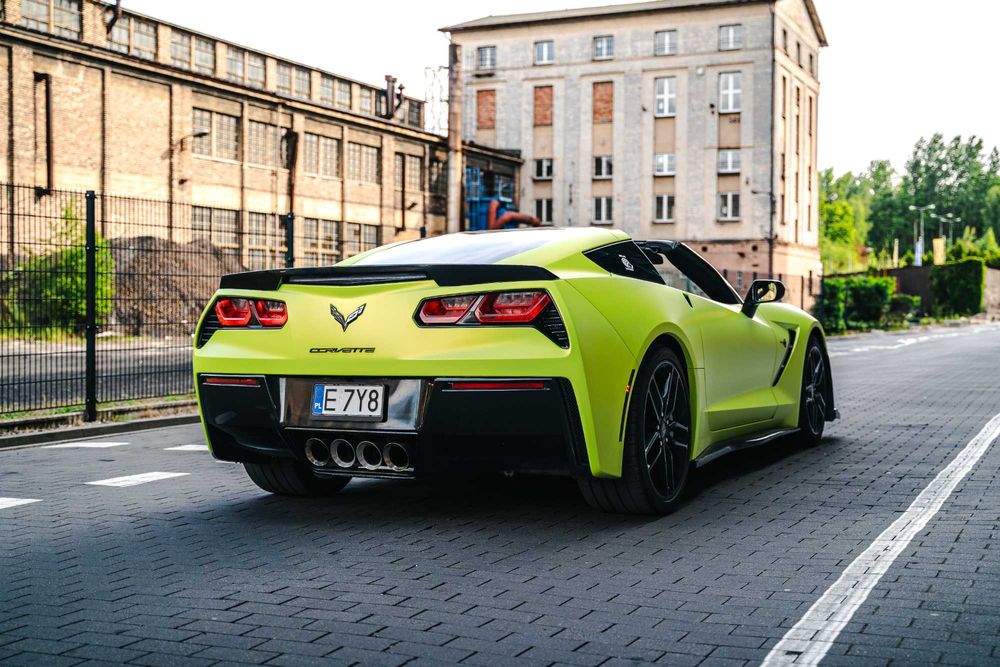 Wynajem Chevrolet Corvette C7 6.2 V8 Targa - wypożyczalnia samochodów
