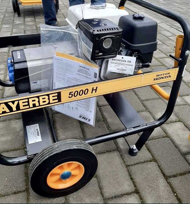 Однофазний бензиновий генератор на 4,2кВт AYERBE 5000 (HONDA GX-270)