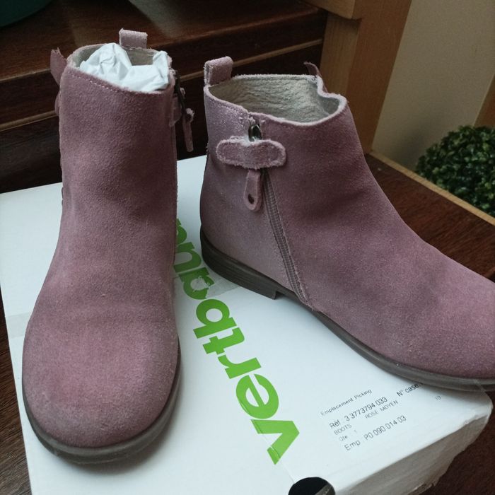 Botas em nobuck, cor rosa de menina