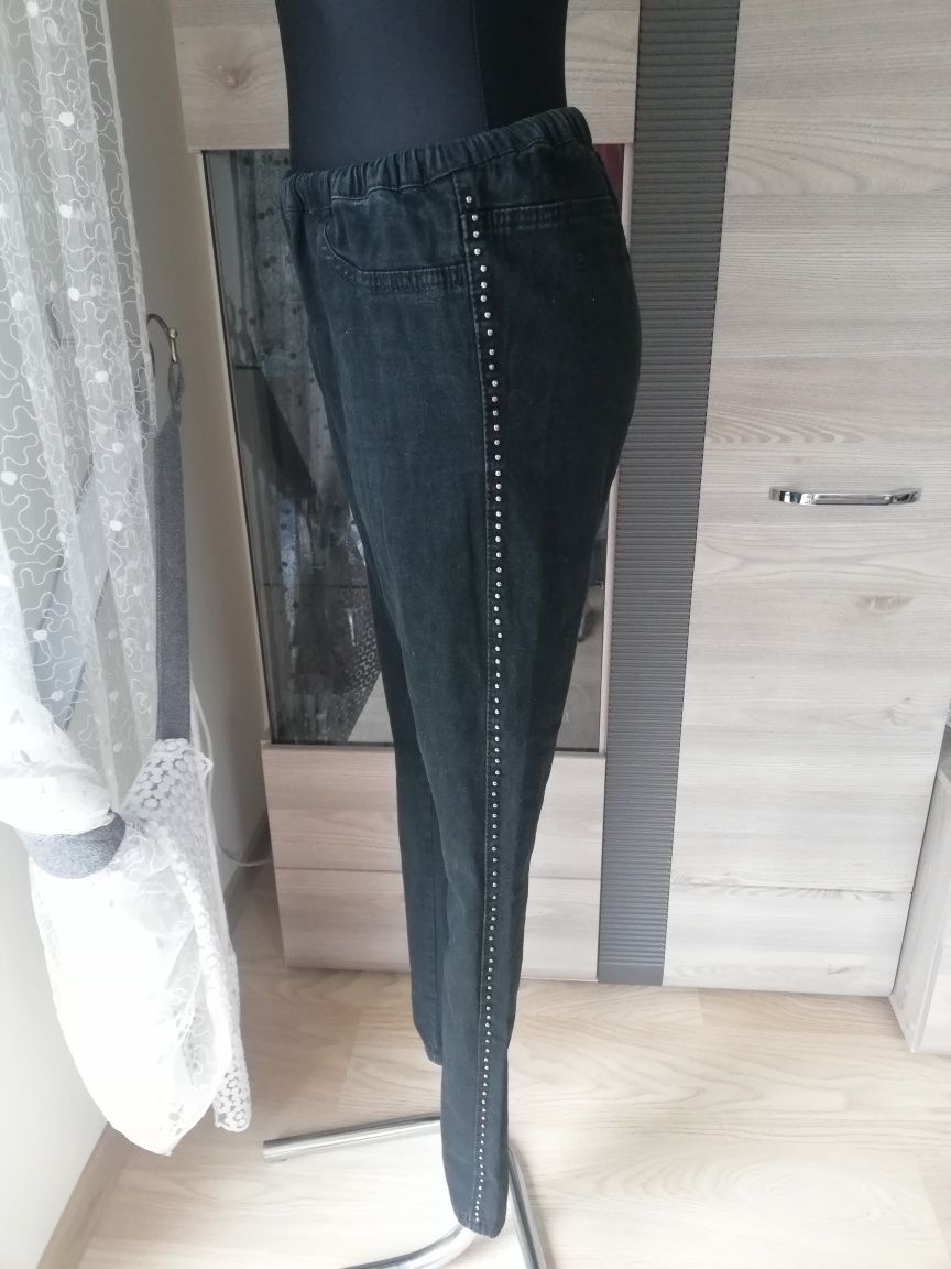 Jeansowe spodnie z ćwiekami Primark Denim r. M