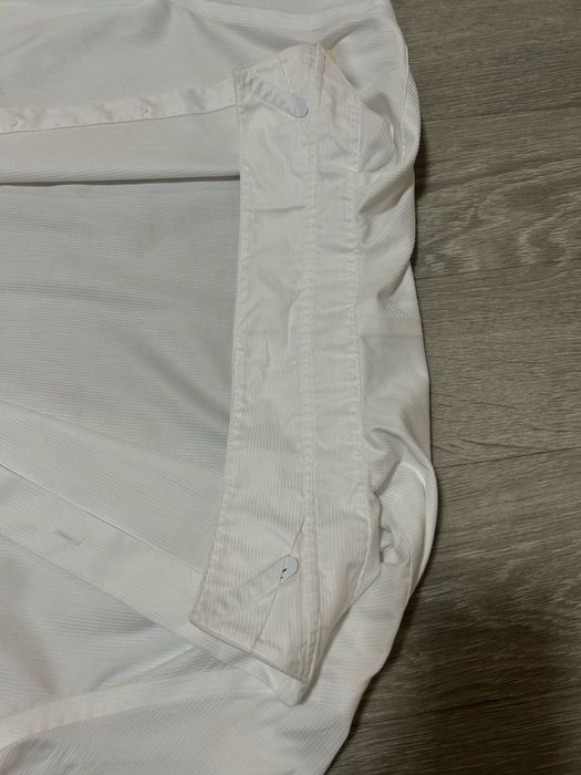 Продам чоловічу рубашку Calvin Klein