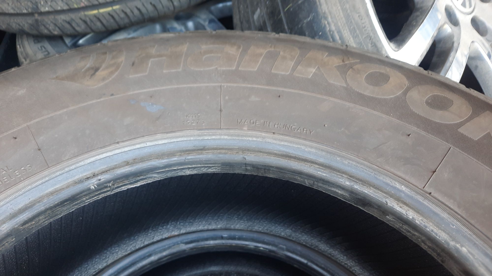 Продам колеса 215 70 R16. Dunlop.