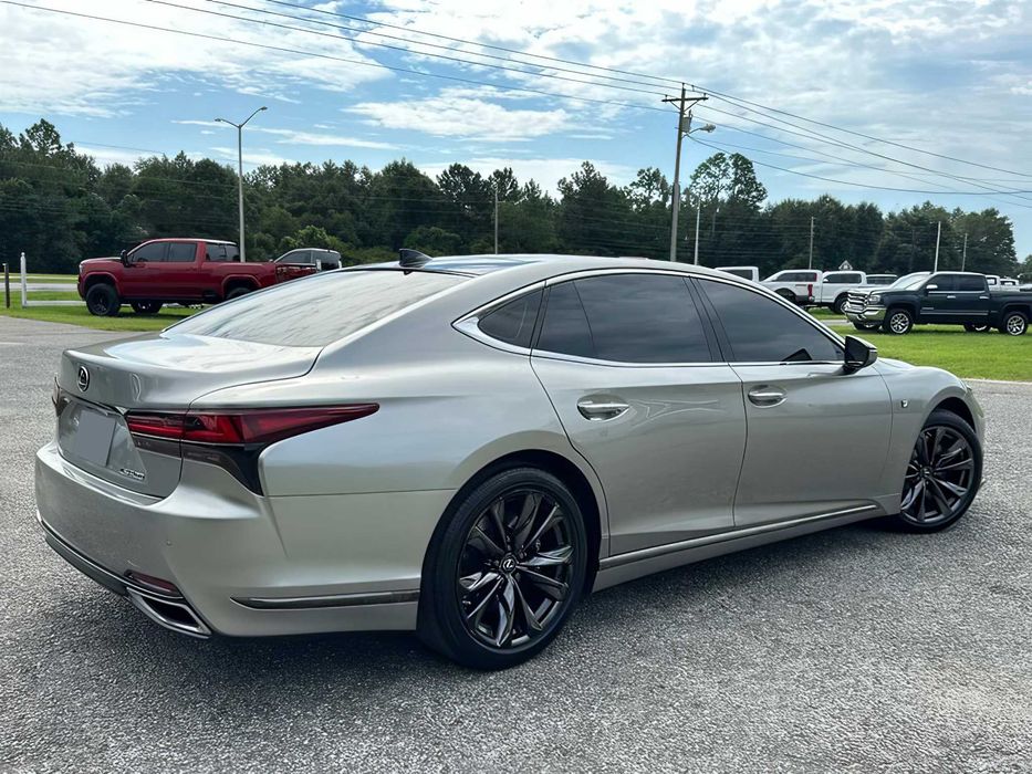 Lexus LS 500      2021