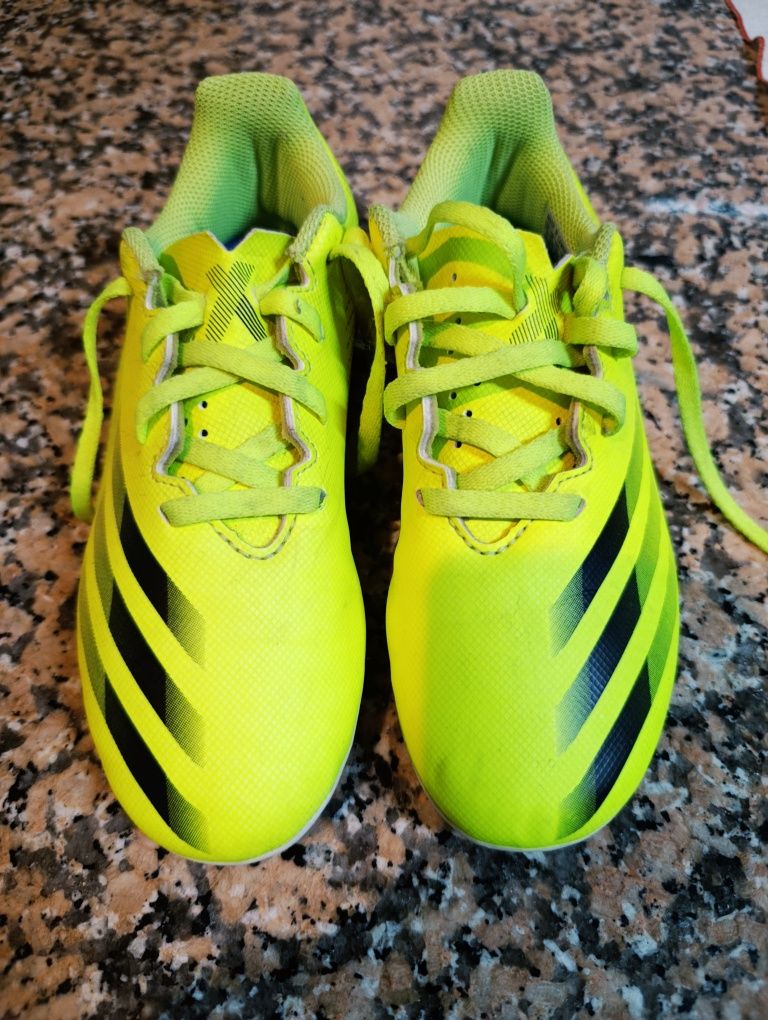 Chuteiras criança número 32 adidas