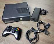 Xbox 360 Slim +pad +1 gry / Konsola xbox360