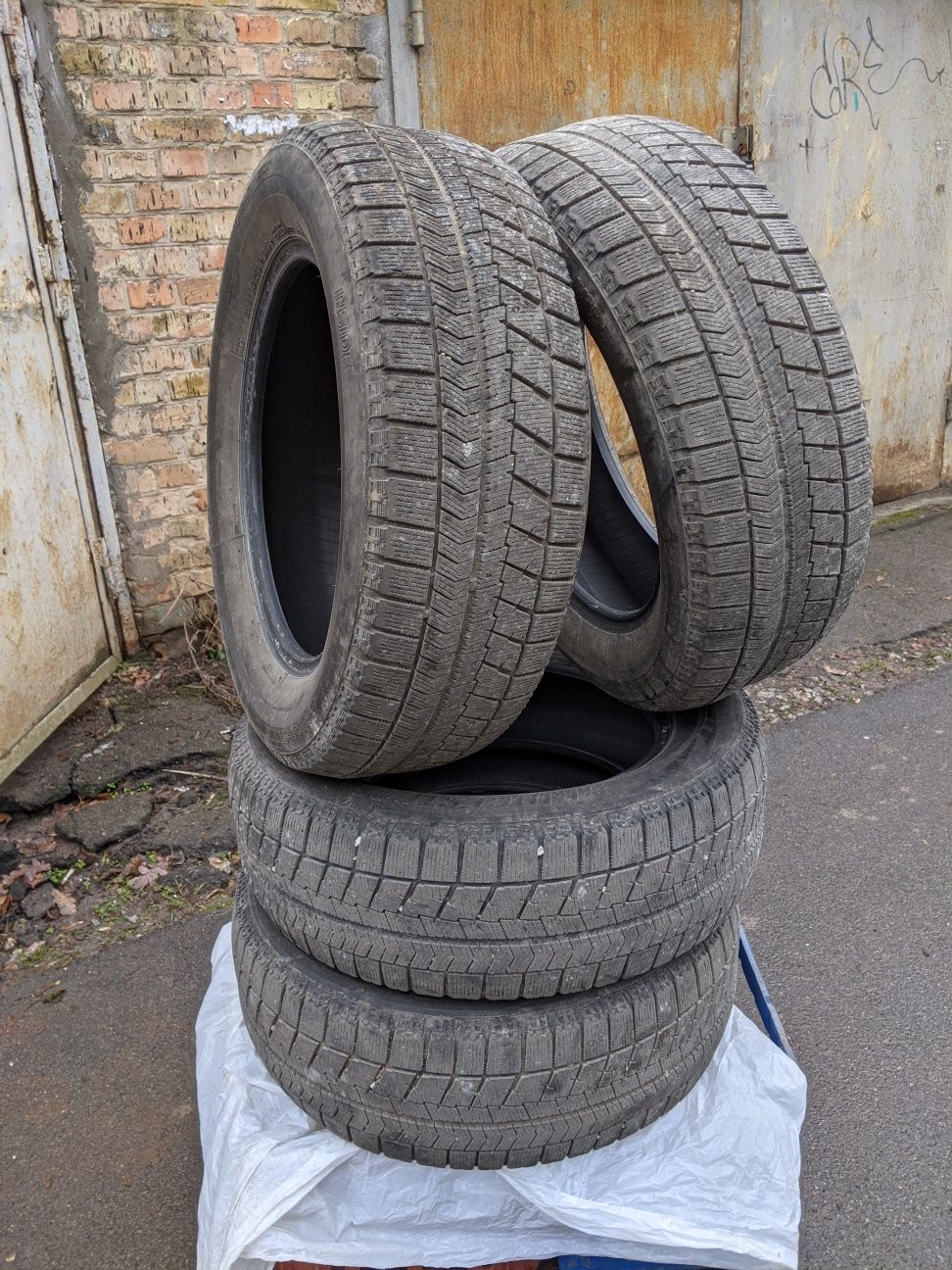 Продам шины Bridgestone