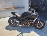 Ducati Diavel   top