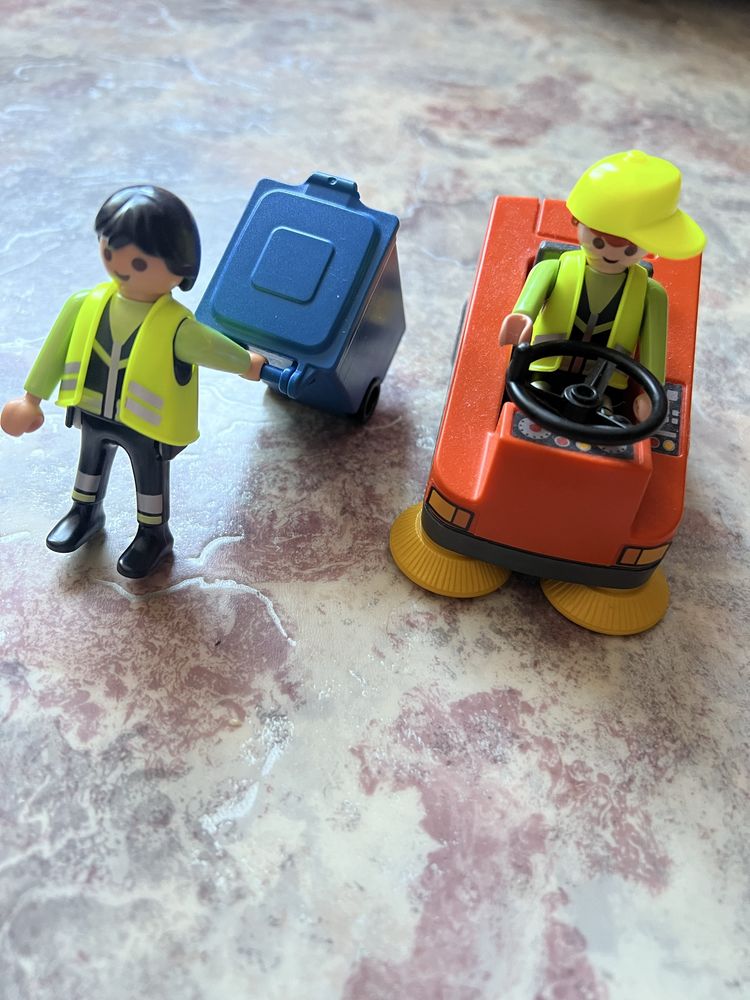 Погрузчик и трактор Playmobil