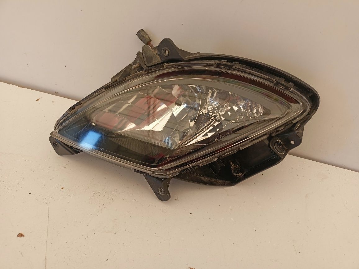 Hyundai I20 I halogen prawy przód przedni