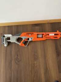 Espingarda NERF Akustrike Series AlphaHawk