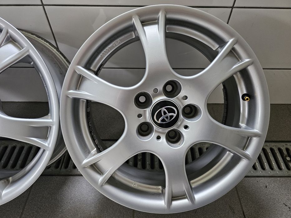 Alufelgi 16 5x114,3 Toyota Auris Corolla Verso Avensis Rav4 Suzuki