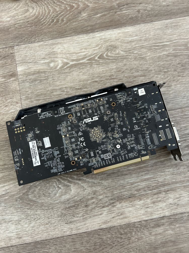 Відеокарта Asus RX 470 4 Гб