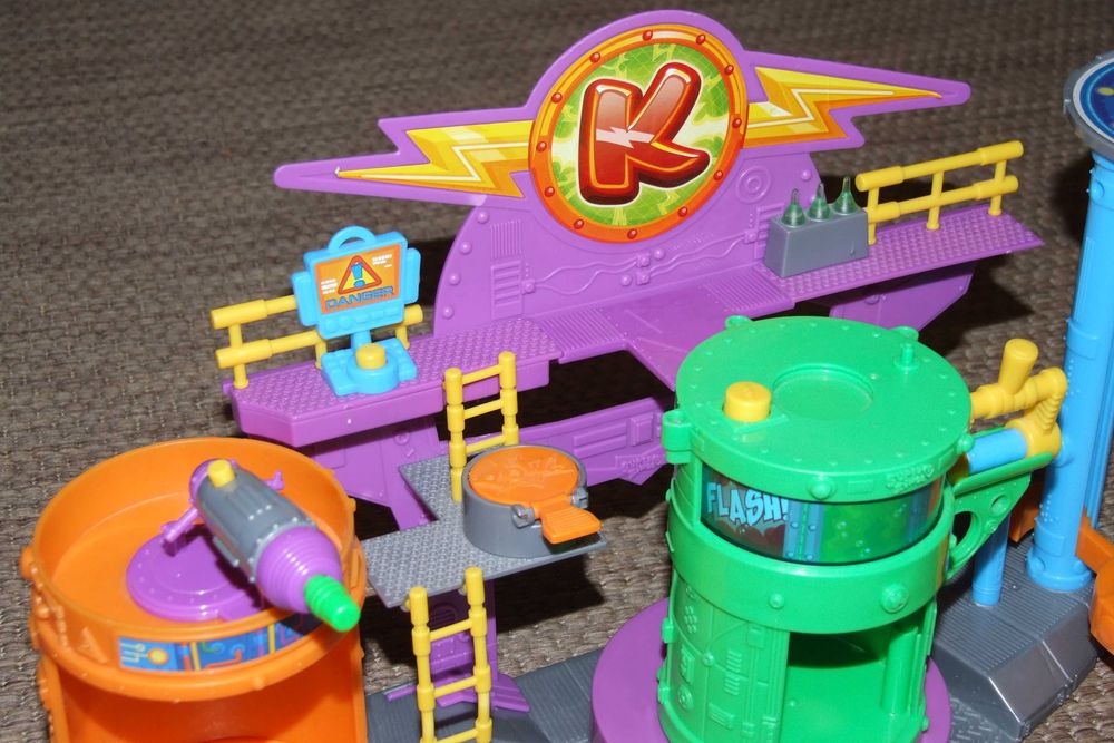 Super Zings Laboratorium prof.K