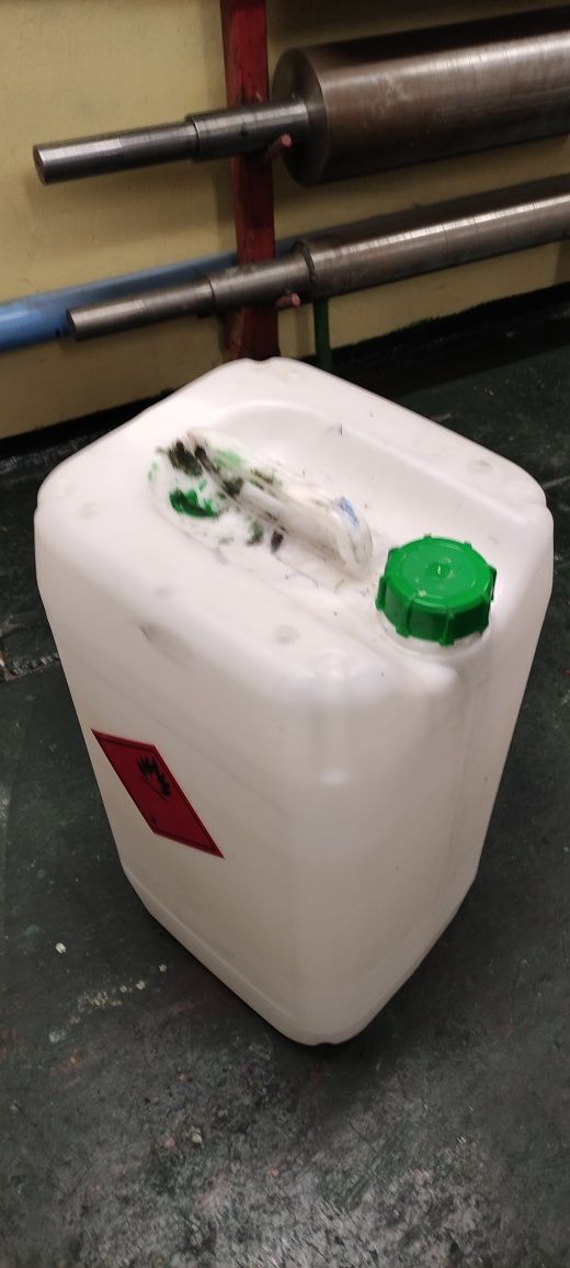 Kanister baniak pojemnik plastikowy poj. ok.25 l