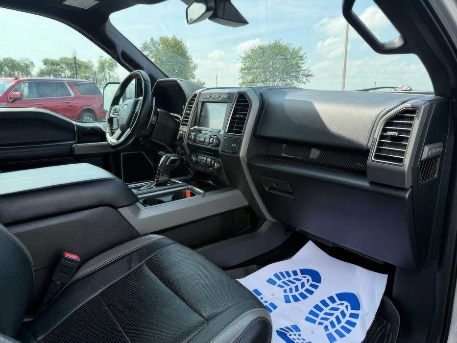 Ford F-150 Raptor SuperCrew      2018