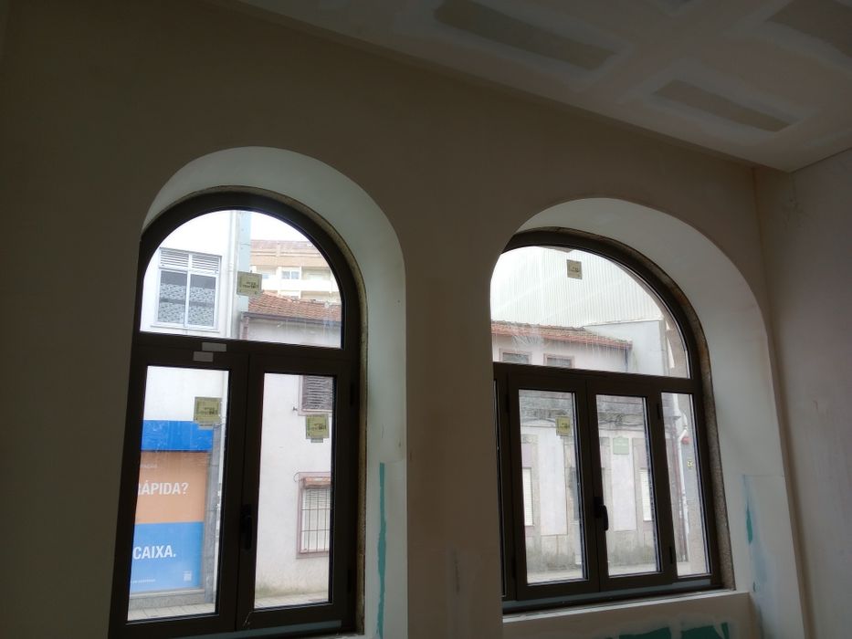 Pladur, Tetos Falsos, Divisórias, Pintura e Pisos Flutuantes – Pro