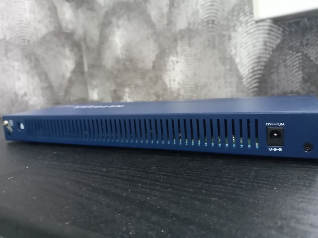 Комутатор мережевий Netgear ProSafe GS116 16-port Switch Review