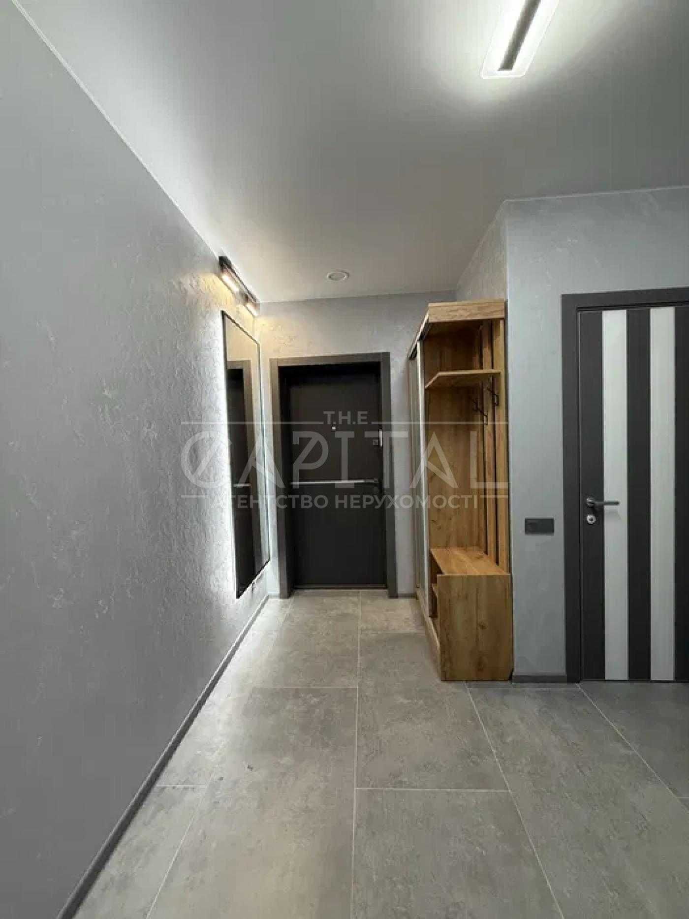 Перша здача 3-х кімнатна квартира, пр-т Степана Бандери, 32д