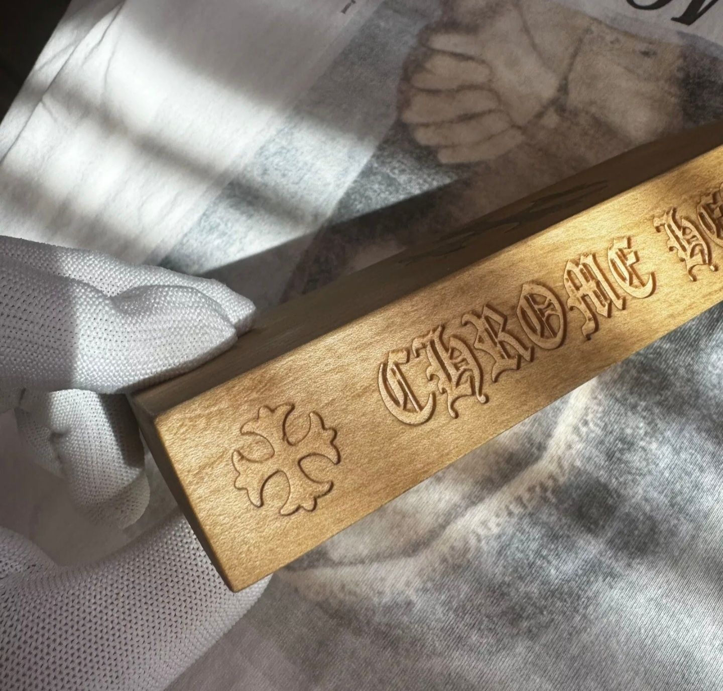 Chrome Hearts дерев'яний дисплейний блок