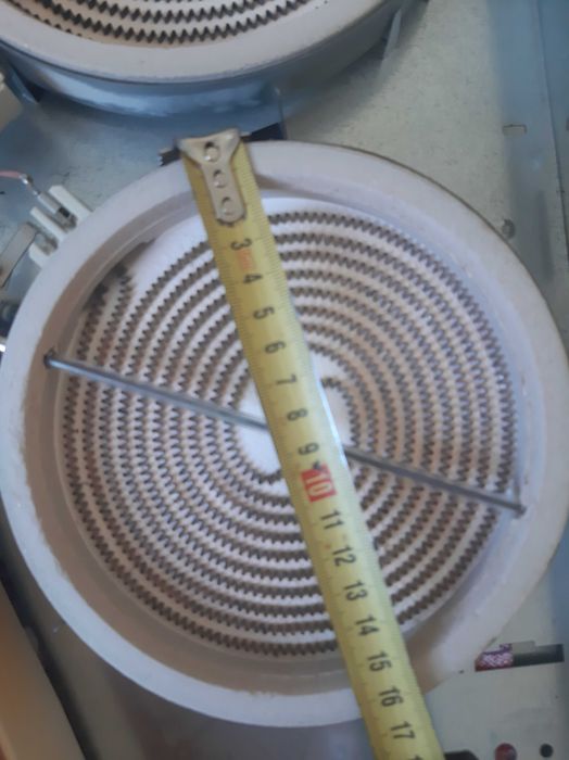 Електрична варильна поверхня AEG Electrolux 6400 K-mn Потребує ремонту