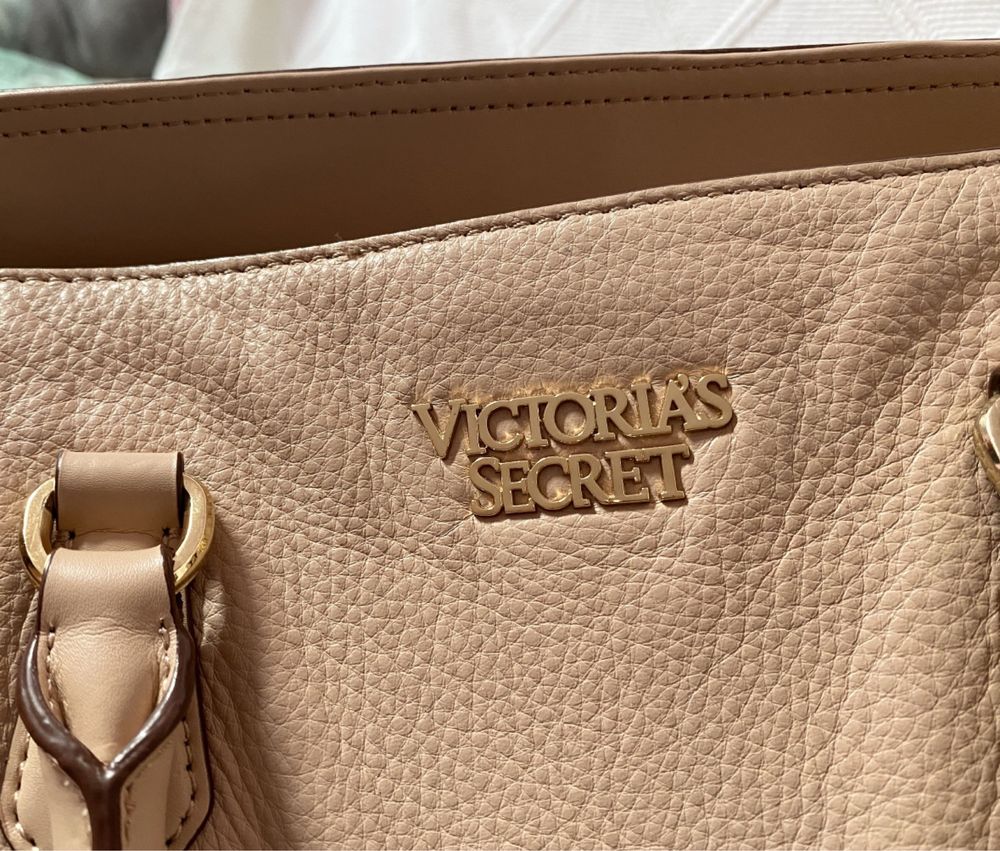 Victoria’s Secret - Mala Bolsa de Mão / Tiracolo Bege Nude (usada)