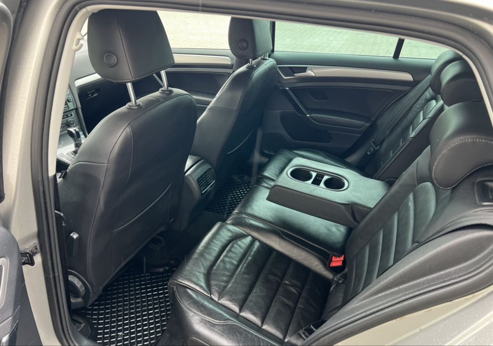 Volkswagen Golf. Zamiana .Golf elektryczny. Golf 7 . Ładny zadbany.