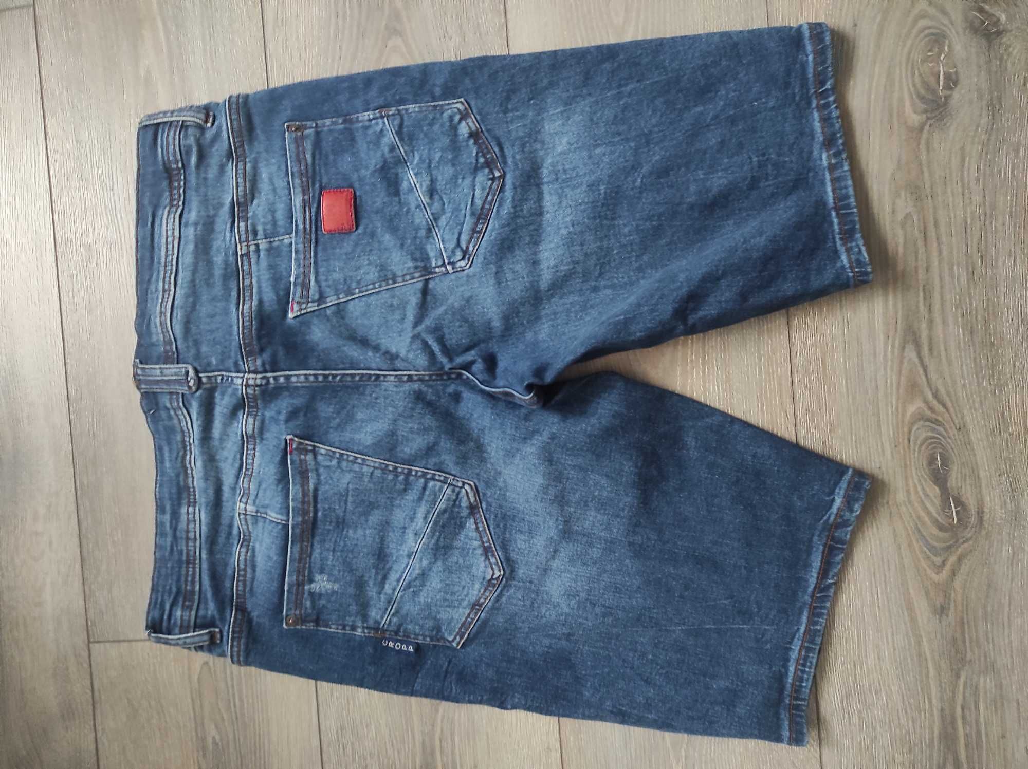 Мужские джинсовые шорты Cropp