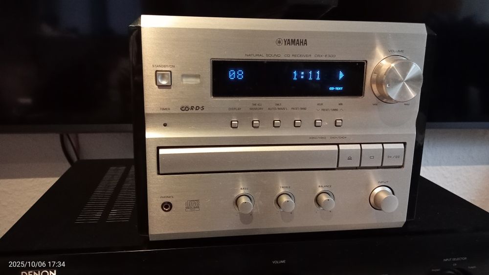 Yamaha CRX-E300 Amplituner