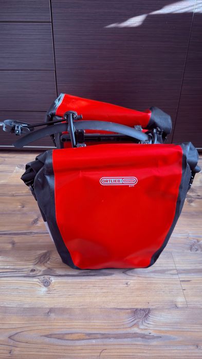 Zestaw Ortlieb bagażnik z błotnikiem i dwie sakwy. Nowe.